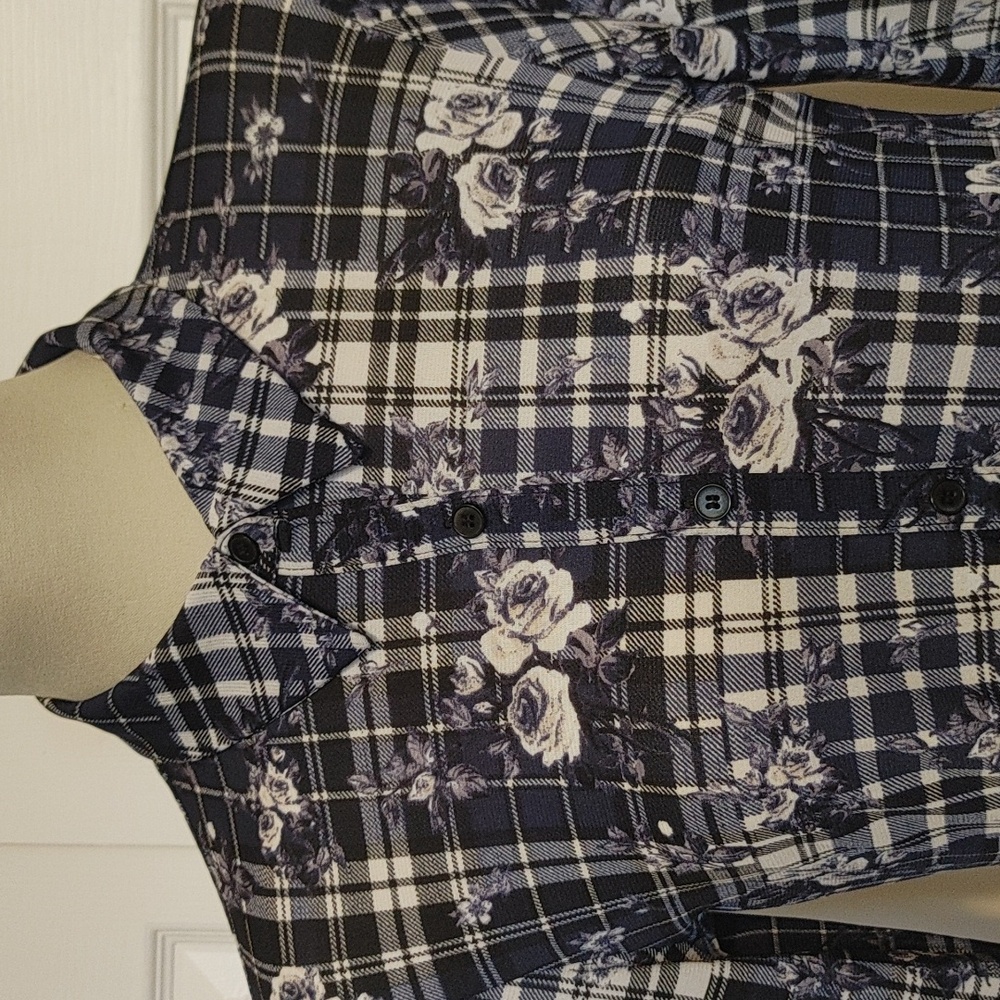 🔵⚪ Style & Co. Top - Picture 2 of 11